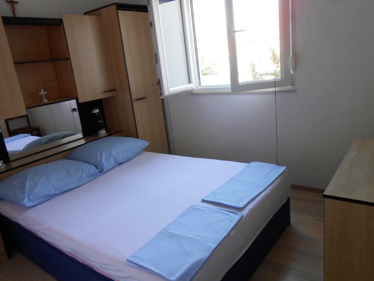 Gogi Apartman Donji Okrug  Zewnętrze zdjęcie